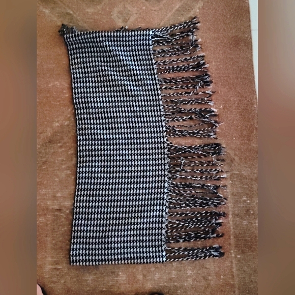 Black and White Houndstooth Infinity Scarf with Fringe - Picture 2 of 4